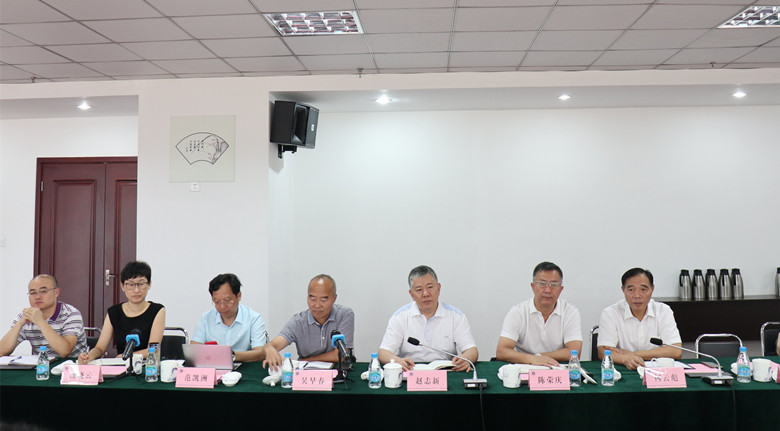 3-人大领导合.JPG